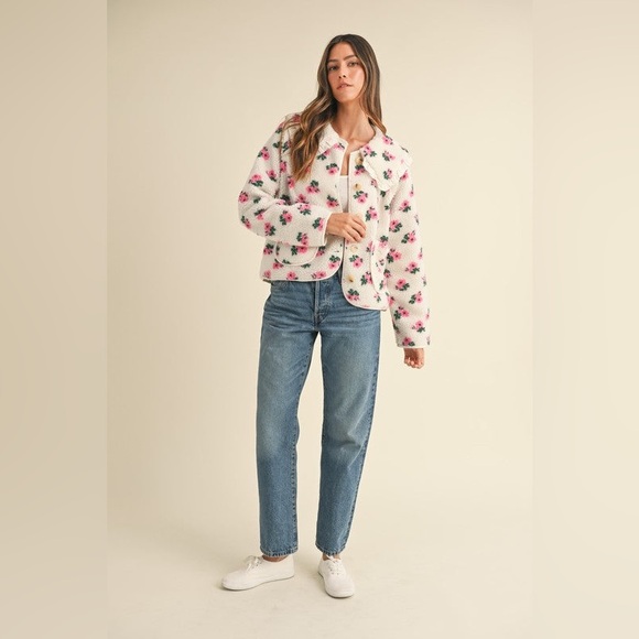 Floral Dream Peter Pan Sherpa Jacket - Picture 6 of 10